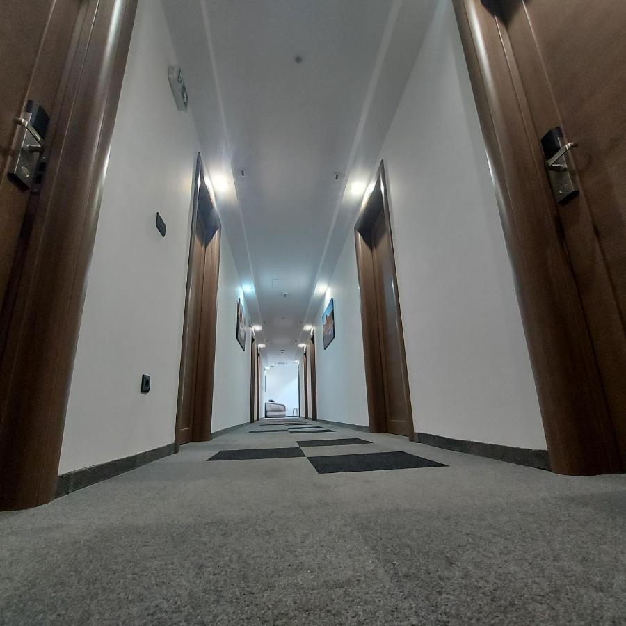 Hotel Kole Čačak Dış mekan fotoğraf