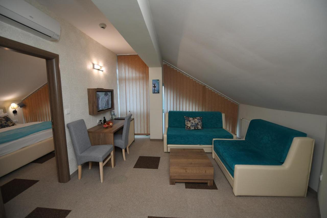 Hotel Kole Čačak Dış mekan fotoğraf