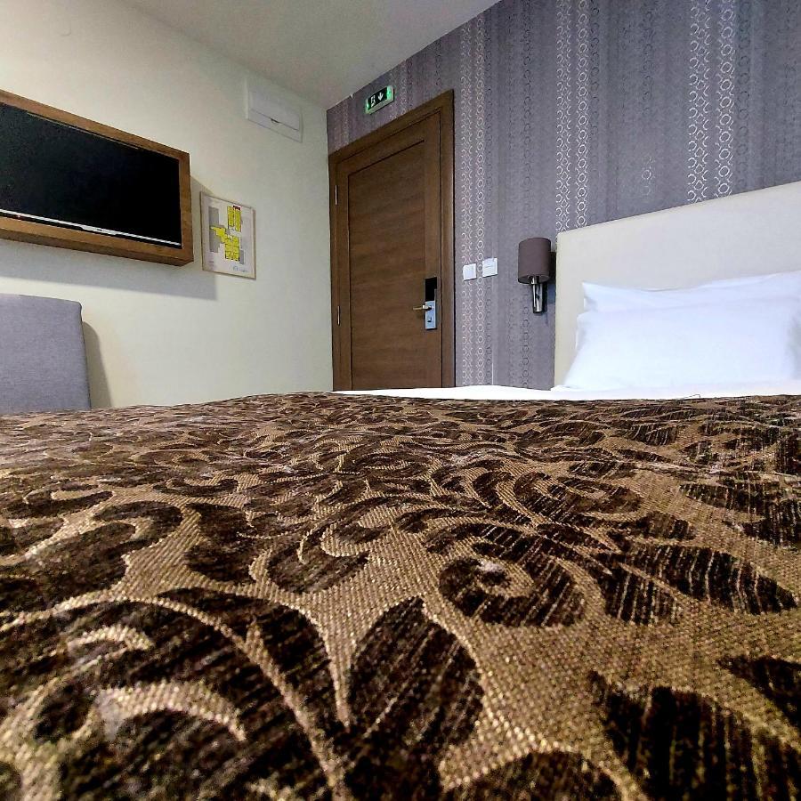 Hotel Kole Čačak Dış mekan fotoğraf