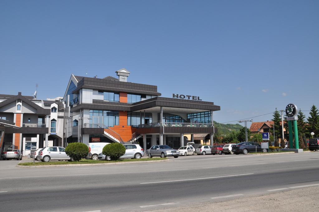 Hotel Kole Čačak Dış mekan fotoğraf