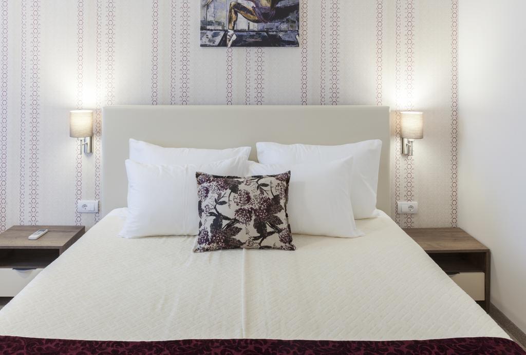 Hotel Kole Čačak Dış mekan fotoğraf