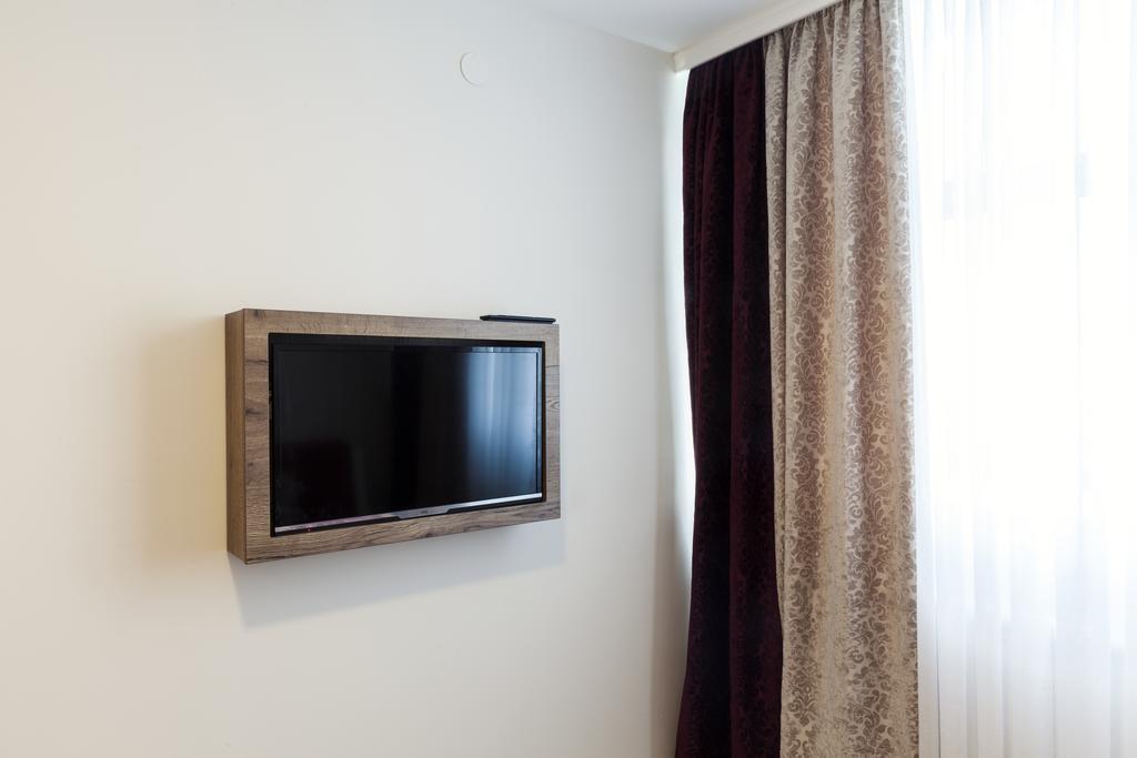 Hotel Kole Čačak Dış mekan fotoğraf